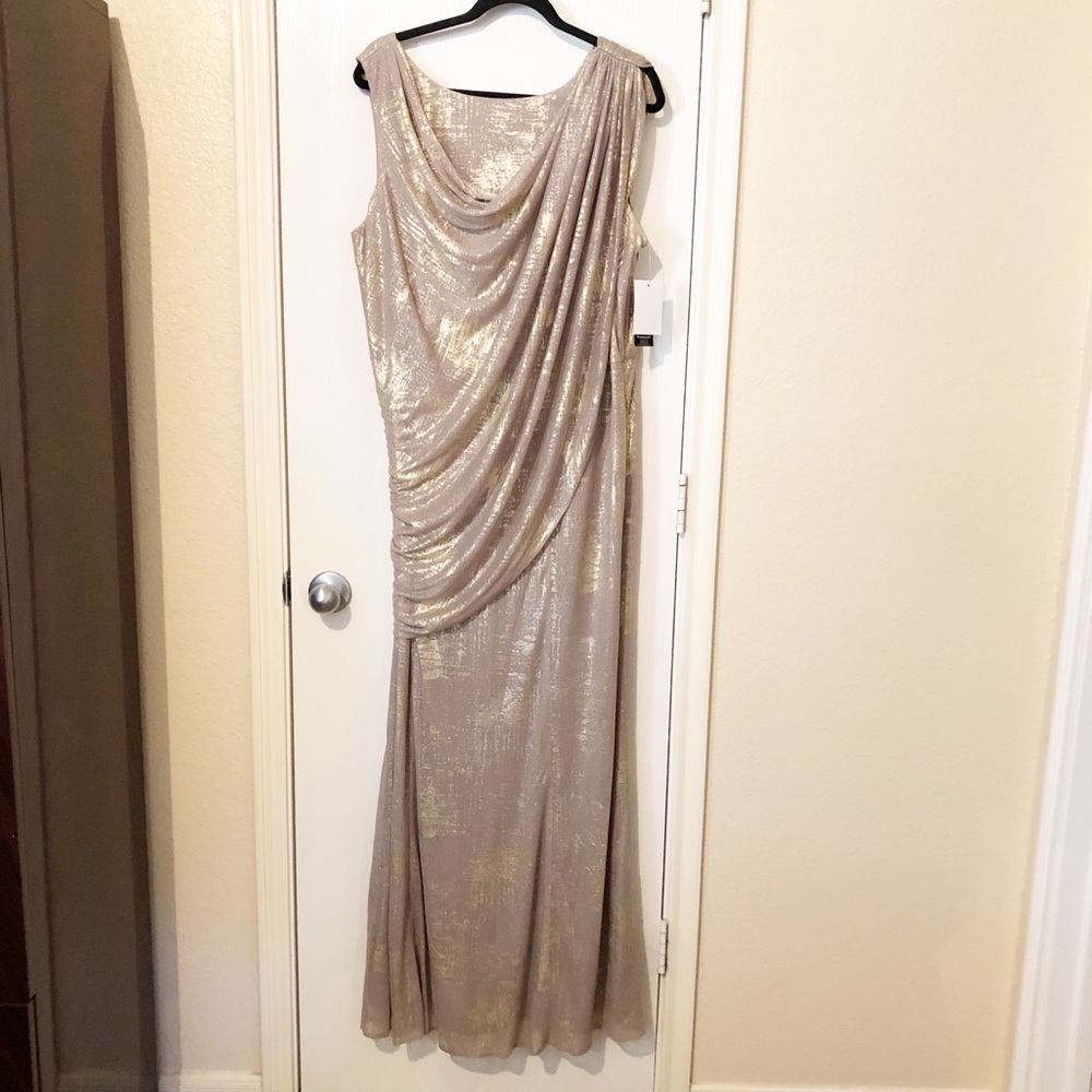 NWT! [Alex Evenings] Tan Gold Sleeveless Formal Maxi Long Dress
